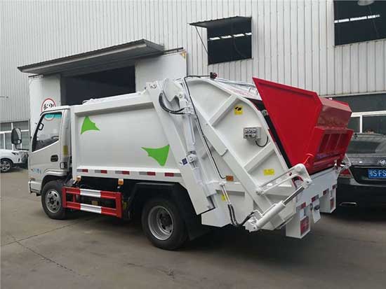 聚脲噴涂汽車(chē)底盤(pán) 聚脲噴涂機(jī)(圖1) 聚脲噴涂汽車(chē)底盤(pán) 聚脲噴涂機(jī)